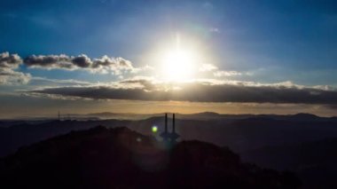 Gün doğumunun alacakaranlıktaki zamanı