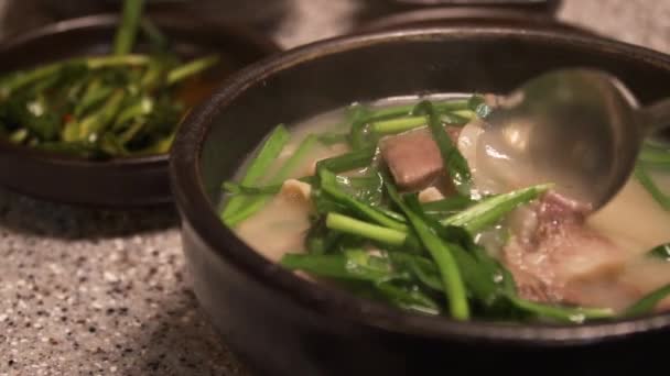 Comida Tradicional Coreana Sopa Cerdo Arroz Que Llama Dwaeji Gukbap — Vídeos de Stock