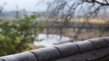 Güney Kore 'nin Gyeongju şehrinde UNESCO tarafından dünya tarihi mirası olarak listelenen ünlü bir köy vardır. 15. yüzyılda inşa edildiği tahmin edilen Yangdong köyünün manzarası.