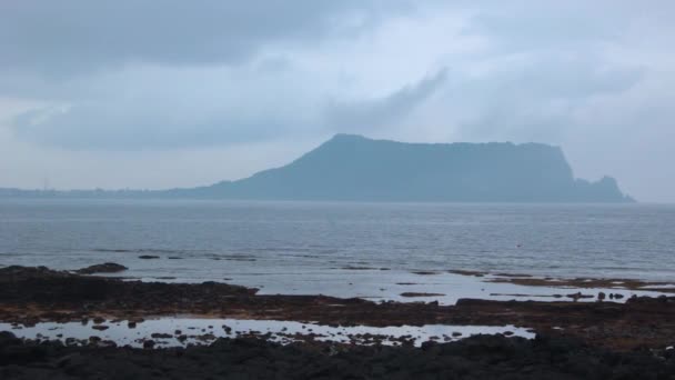 Ландшафт Seongsan Ilchulbong Tuff Cone Jeju Island Південна Корея — стокове відео