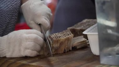 Geleneksel Kore yemekleri, domuz eti ve pirinç çorbası, Dwaeji-gukbap. Özellikle Busan, Güney Kore 'de çok popülerdir..