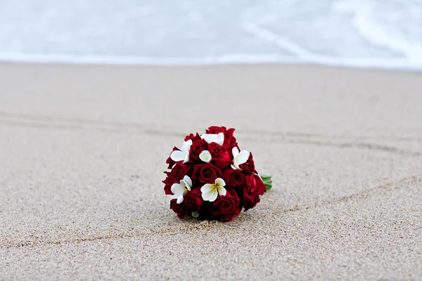 O buquê de casamento cheio de entusiasmo de flor fresca — Fotografia de Stock