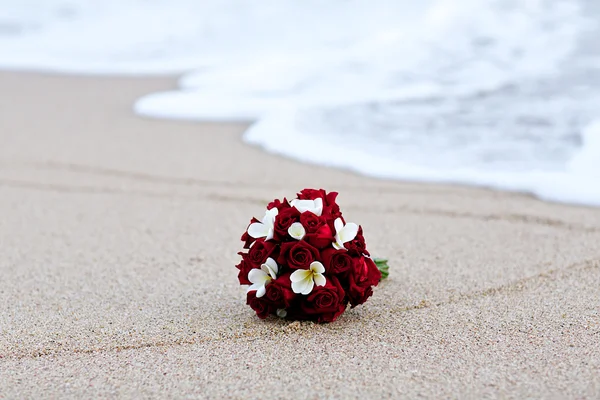 O buquê de casamento cheio de entusiasmo de flor fresca — Fotografia de Stock