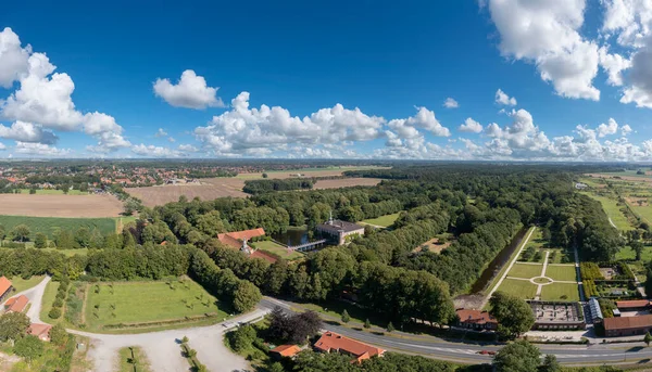 Letecký Pohled Hradem Luetsburg Luetsburg Nachází Východní Frisii Německém Pobřeží — Stock fotografie