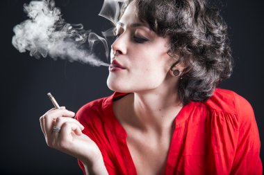 kadın Sigara İçilmeyen