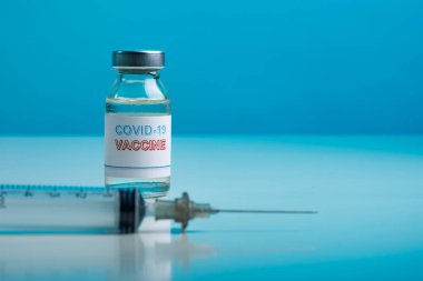 İlaçlı tıbbi şırınga.