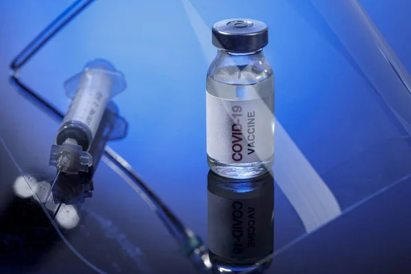 Zavřít Injekční Stříkačku Injekční Lahvičku Vakcínou Lékařská Koncepce — Stock fotografie