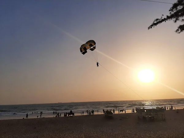 Sunset Sky Diving Parachute Climbing — Stock Photo, Image