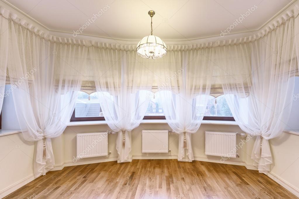 decoratie gordijnen — Stockfoto © ovchinnikovfoto #106194944 decoratie gordijnen — Stockfoto © ovchinnikovfoto #106194944