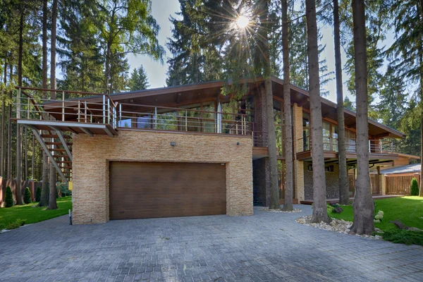 Chalet in the woods — Stock Photo, Image