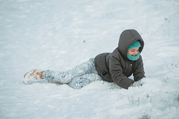 Child Playing Snow Winter Activities — Stock Photo, Image