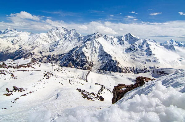卡巴尔迪诺 巴尔卡尔Elbrus地区美丽山景全景 免版税图库图片