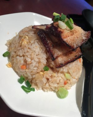 Japonya Kızarmış Domuz Budu Dilimlenmiş Pirinç