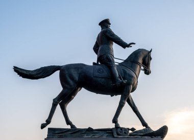 Kızıl Meydan 'daki Mareşal Zhukov anıtı