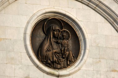 Kurtarıcı İsa Katedrali - bronz süslemeler