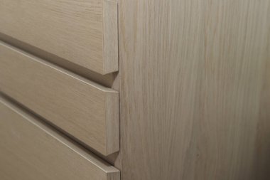 Ahşap tonda kapalı çekmece ayrıntıları