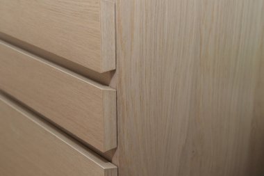 Ahşap tonda kapalı çekmece ayrıntıları