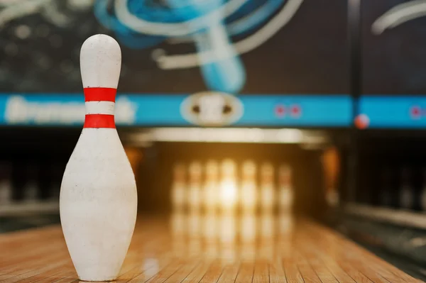 Un bowling pin sfondo pista da bowling — Foto Stock