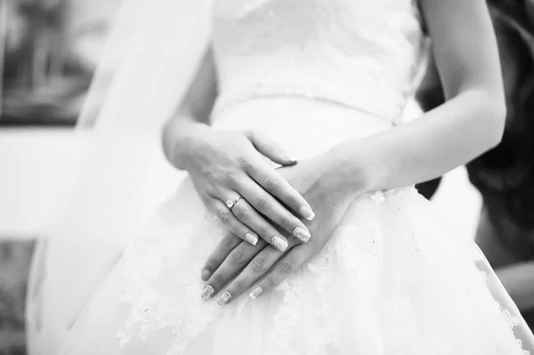 Kéz gyűrűs menyasszony — Stock Fotó