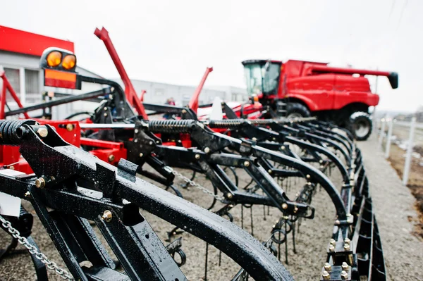 Nieuwe rode landbouw zaaimachine close-up — Stockfoto
