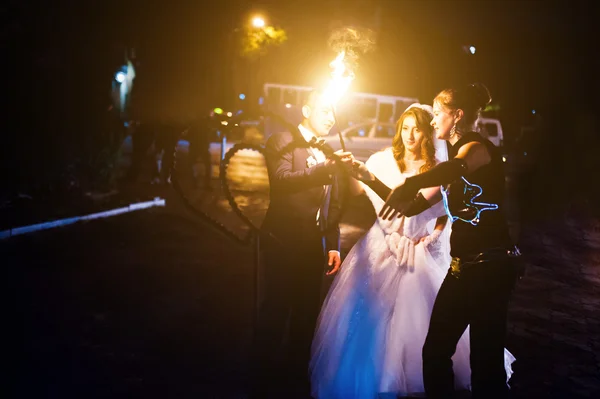 Wedding couple light fire heart  of love — Stock Photo, Image