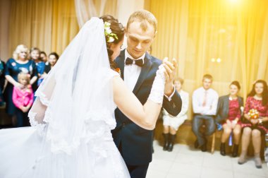 Restoranda düğün çift ilk düğün dansı