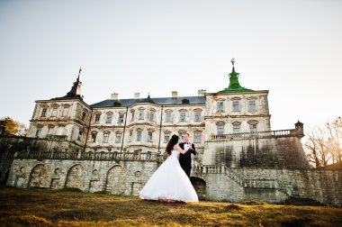 Büyüleyici ve şık Düğün çifti aşk arka plan eski v