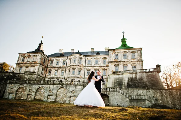 Büyüleyici ve şık Düğün çifti aşk arka plan eski v