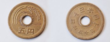 5 yen Japonya para kümesi