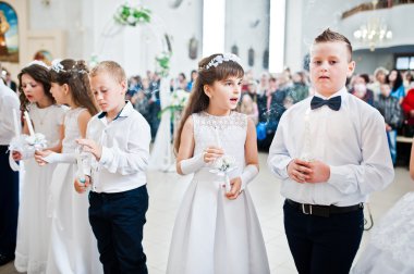 Lviv, Ukrayna - 8 Mayıs 2016: İlk Komünyon töreni ben