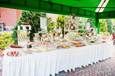 Elegance düğün Resepsiyon Masa gıda ve dekor.