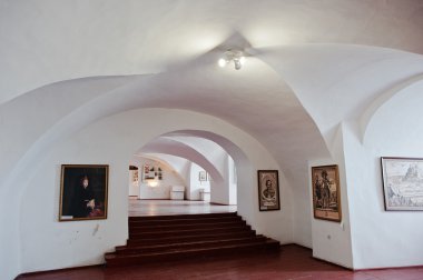 Mukachevo, Ukrayna - Nisan 11,2016: Palanok Kalesi sanat galerisinde