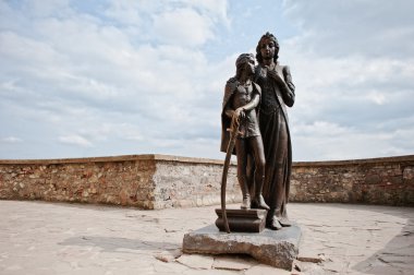 Mukachevo, Ukrayna - Nisan 11,2016: Ilona Zrinyi anıt ve 