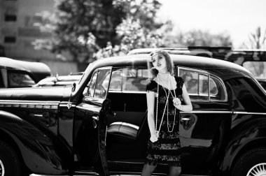 Parlak ile güzel seksi kıvırcık moda kız modeli Portresi 