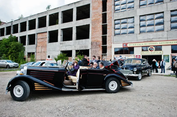 Podol, Ucrânia - 19 de maio de 2016: Maybach Zeppelin DS 8 Roadster, l — Fotografia de Stock