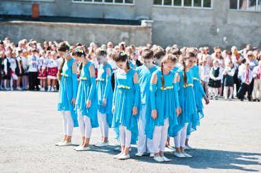 Bila, Ukrayna - 27 Mayıs 2016: Okul ile okul hattı mevcuttur 