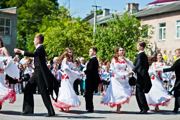 Bila, Ukrayna - 27 Mayıs 2016: Okul ile okul hattı mevcuttur 