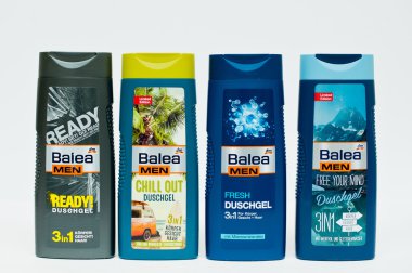 Berezovitsa, Ukrayna - Haziran, 2016 yaklaşık: duş jeli Balea kümesi