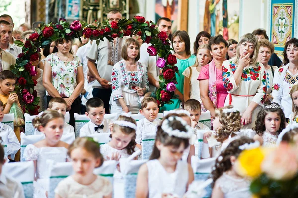 Mukyluntsi, Ucraina - 26 iunie 2016: Prima Sfântă Împărtășanie . — Fotografie, imagine de stoc