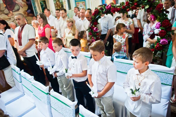 Mukyluntsi , Ukraine - 26 june, 2016: First holy communion. — Stock Photo, Image