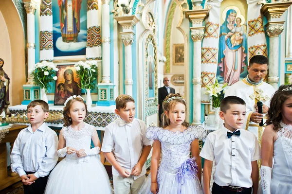 Mukyluntsi, Ukraina - 26 juni 2016: första nattvarden. — Stockfoto