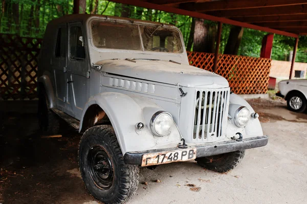Kostopil, Ουκρανία - 13 Ιουλίου 2016: Παλιό αυτοκίνητο-αντίκα Σοβιετική Ένωση — Φωτογραφία Αρχείου