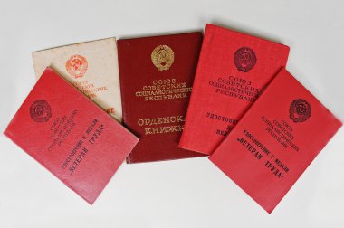 Bir madalya ve Sovyetler Birliği'nin sipariş kitaplar için sertifika