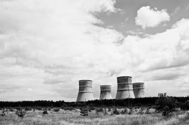 Nükleer güç istasyonu. Atomik kuleleri soğutma en fazla güç pl