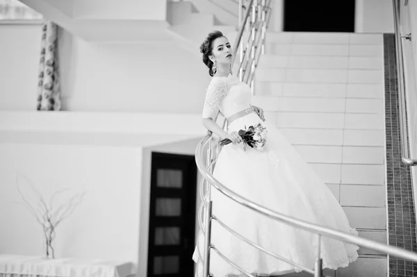 Portrait of beautiful bride at wedding hall background chrome ha — Stock Photo, Image
