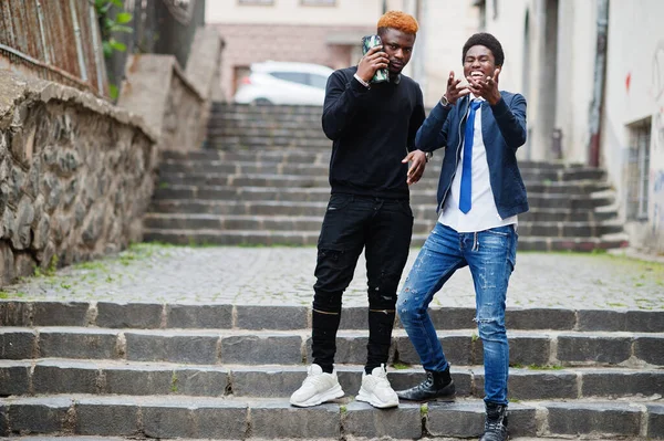 Dos Afircan Hombre Amigos Tener Divertido Aire Libre — Foto de Stock