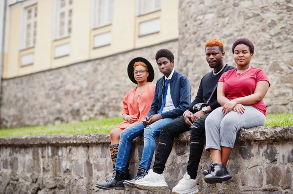 Four African Friends Having Fun Outdoors Two Black Girls Guys — Stock Photo, Image