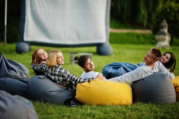 Young Multi Ethnic Group People Watching Movie Poof Open Air — Stock Photo, Image