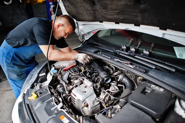 Tema Reparación Mantenimiento Automóviles Mecánico Uniforme Trabajo Servicio Automático Control — Foto de Stock