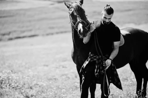 Arabische Lange Baard Man Dragen Het Zwart Met Arabische Paard — Stockfoto